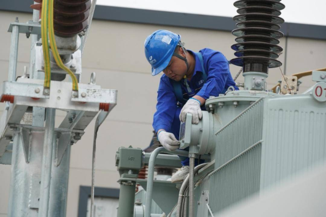 四川廣元首座HGIS智能變電站投運 為迎峰度夏注入“電動力”:變電站